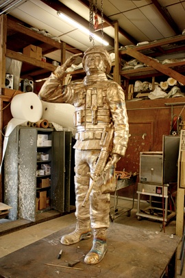 making of the statue